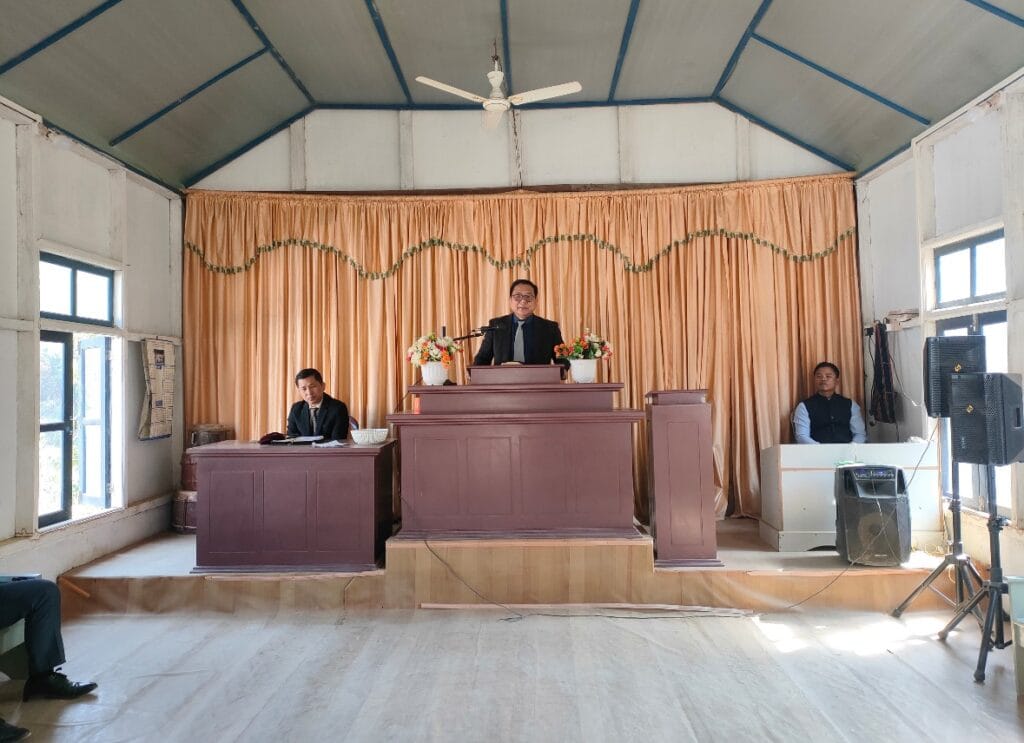 Dapchhuah PP Dist. Superintendent Rev. K Lalduhsanga’n a tlawh.